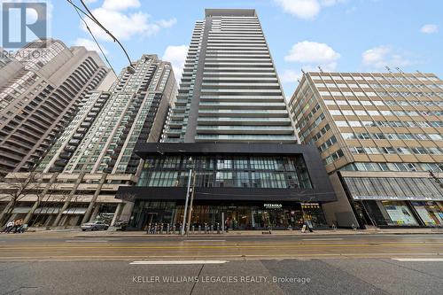 #413 -770 Bay St, Toronto, ON - Outdoor With Facade