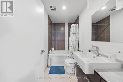 413 - 770 Bay Street, Toronto, ON - Indoor Photo Showing Bathroom