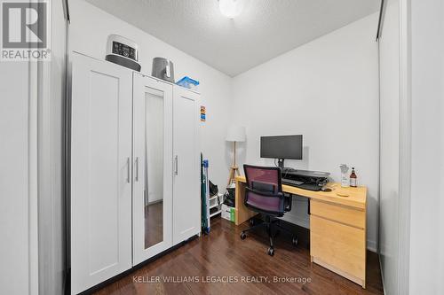 #413 -770 Bay St, Toronto, ON - Indoor Photo Showing Office