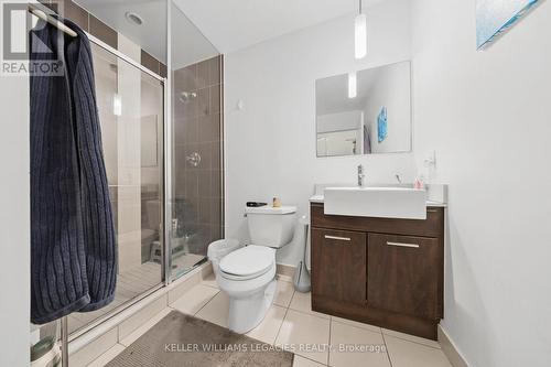 #413 -770 Bay St, Toronto, ON - Indoor Photo Showing Bathroom
