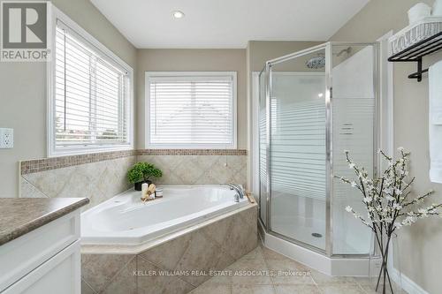 30 Madill Drive, Mono, ON - Indoor Photo Showing Bathroom