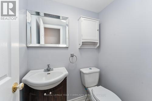 #5 -52 Adelaide St, Barrie, ON - Indoor Photo Showing Bathroom
