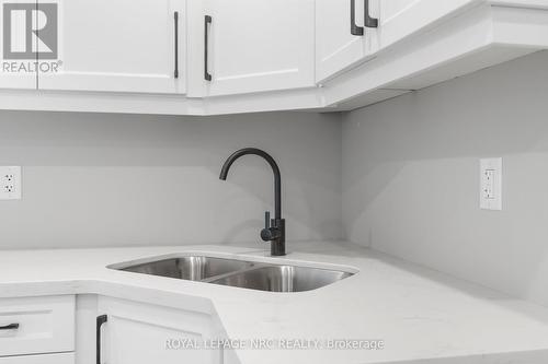 137 St George St, Welland, ON - Indoor Photo Showing Kitchen With Double Sink