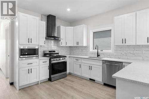734 Delainey Court, Saskatoon, SK - Indoor Photo Showing Kitchen With Upgraded Kitchen