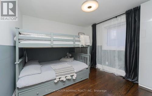 25 Lawrie Rd, Vaughan, ON - Indoor Photo Showing Bedroom