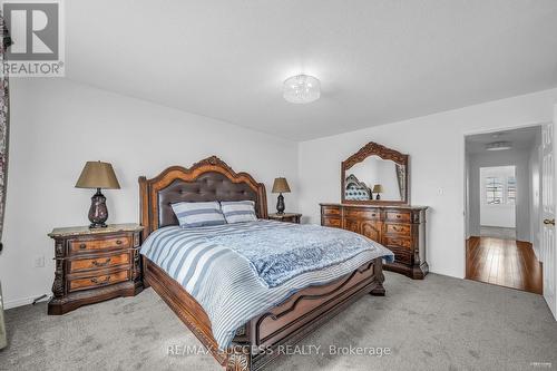 465 Hillbury Dr, Mississauga, ON - Indoor Photo Showing Bedroom