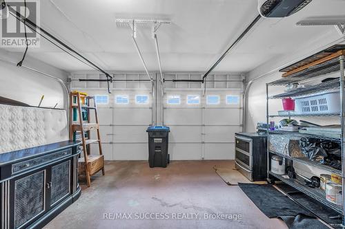 465 Hillbury Dr, Mississauga, ON - Indoor Photo Showing Garage