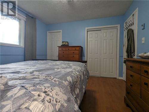 517 2Nd Street W, Owen Sound, ON - Indoor Photo Showing Bedroom