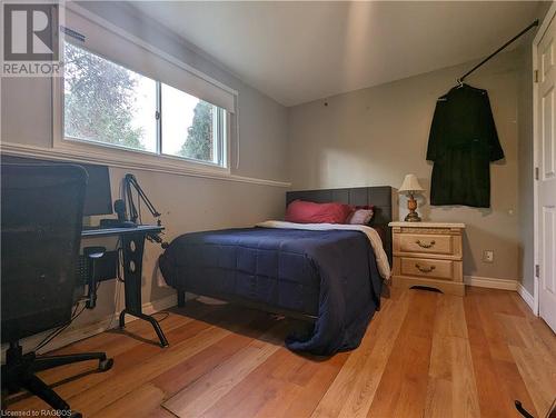 517 2Nd Street W, Owen Sound, ON - Indoor Photo Showing Bedroom