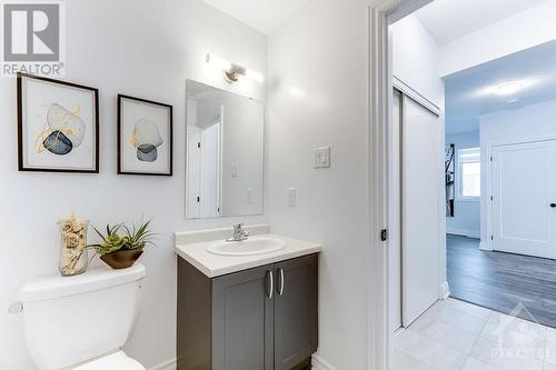 576 Cope Drive, Ottawa, ON - Indoor Photo Showing Bathroom