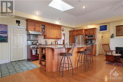 Updated kitchen with ample cabinets - 186 Baillie Avenue, Constance Bay, ON - Indoor Photo Showing Kitchen