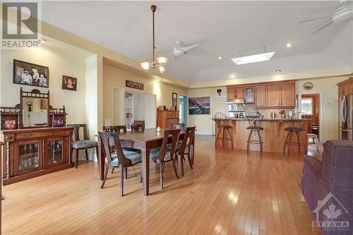 186 Baillie Avenue, Constance Bay, ON - Indoor Photo Showing Dining Room