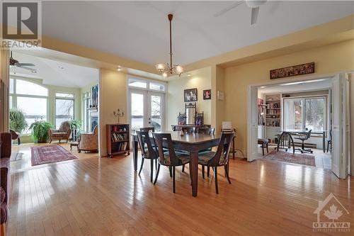 186 Baillie Avenue, Constance Bay, ON - Indoor Photo Showing Dining Room