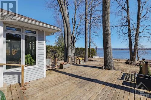 186 Baillie Avenue, Constance Bay, ON - Outdoor With Body Of Water