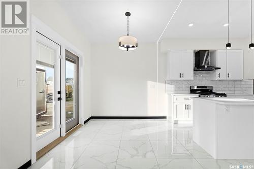 622 Delainey Road, Saskatoon, SK - Indoor Photo Showing Kitchen With Upgraded Kitchen
