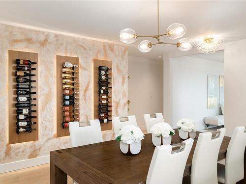 966 Saturna Pl, Saanich, BC - Indoor Photo Showing Dining Room