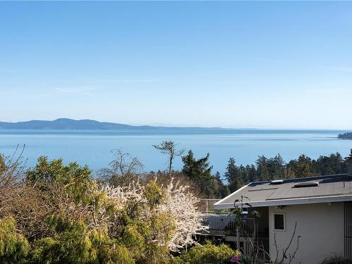 966 Saturna Pl, Saanich, BC - Outdoor With Body Of Water With View