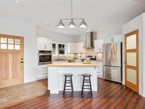 225 Mariners Way, Mayne Island, BC - Indoor Photo Showing Kitchen With Upgraded Kitchen
