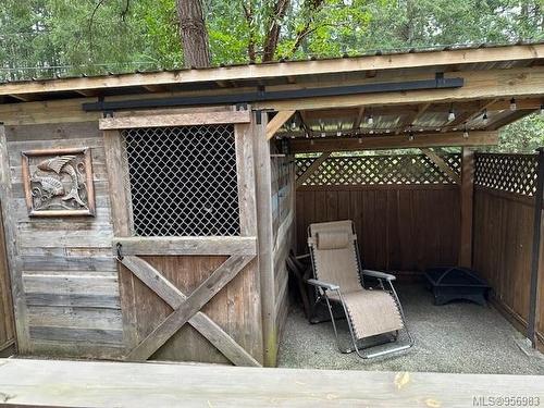 818 Buttercup Rd, Gabriola Island, BC - Outdoor With Deck Patio Veranda