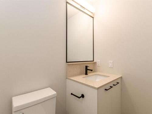 201-947 Whirlaway Cres, Langford, BC - Indoor Photo Showing Bathroom