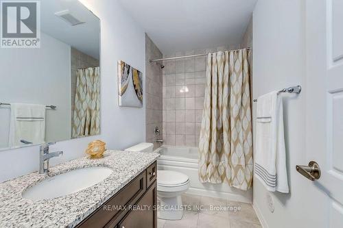 4074 Kadic Terr, Mississauga, ON - Indoor Photo Showing Bathroom