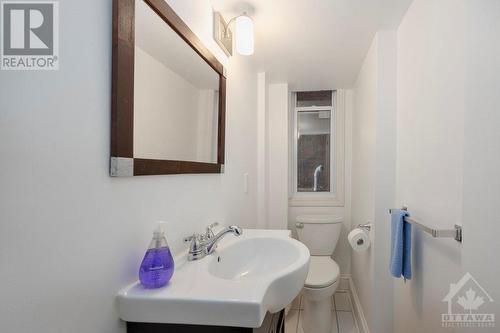 121 York Street, Ottawa, ON - Indoor Photo Showing Bathroom