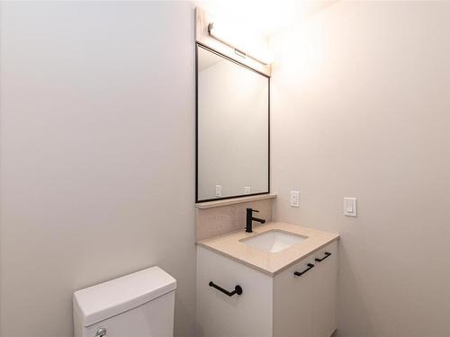 612-947 Whirlaway Cres, Langford, BC - Indoor Photo Showing Bathroom