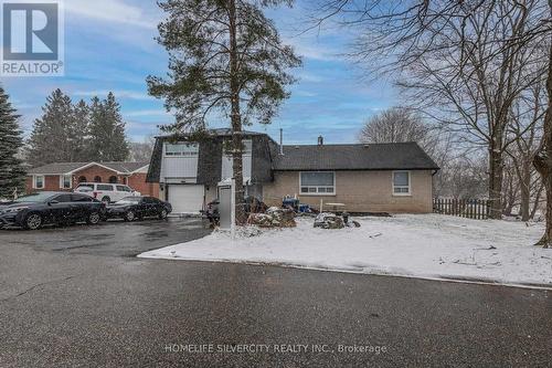 111 Troiless St, Caledon, ON - Outdoor