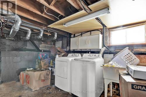 111 Troiless St, Caledon, ON - Indoor Photo Showing Laundry Room