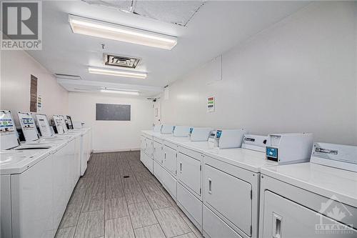 475 Laurier Avenue W Unit#1204, Ottawa, ON - Indoor Photo Showing Laundry Room