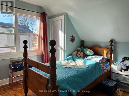 727 Whetter Avenue N, London, ON - Indoor Photo Showing Bedroom