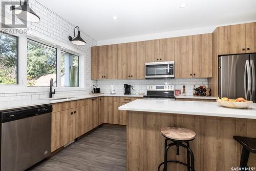 1402 Wiggins Avenue S, Saskatoon, SK - Indoor Photo Showing Kitchen With Upgraded Kitchen
