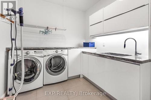 223 Jennings Cres, Oakville, ON - Indoor Photo Showing Laundry Room