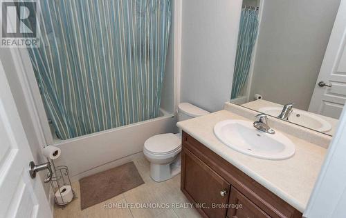 8024 Cole Crt, Niagara Falls, ON - Indoor Photo Showing Bathroom