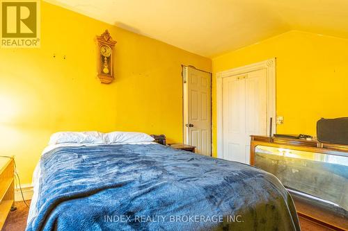 32 Wellington Street, Orangeville, ON - Indoor Photo Showing Bedroom