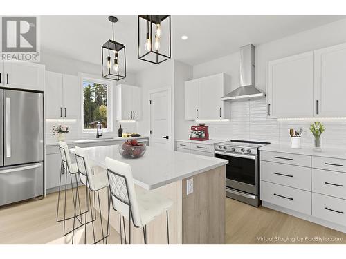 3770 Turnbull Road, West Kelowna, BC - Indoor Photo Showing Kitchen With Upgraded Kitchen