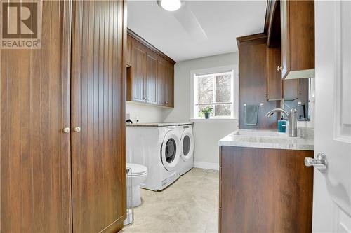 19072 County Road 2 Road, Summerstown, ON - Indoor Photo Showing Laundry Room