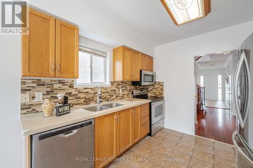 39 Culture Cres, Brampton, ON - Indoor Photo Showing Kitchen With Double Sink