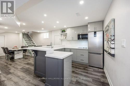 159 Beaveridge Avenue, Oakville, ON - Indoor Photo Showing Kitchen With Upgraded Kitchen