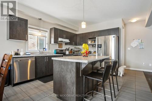 2823 Asima Dr, London, ON - Indoor Photo Showing Kitchen With Stainless Steel Kitchen With Upgraded Kitchen