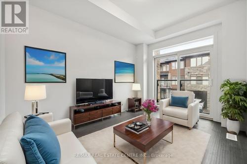 #296 -30 Times Square Blvd, Hamilton, ON - Indoor Photo Showing Living Room