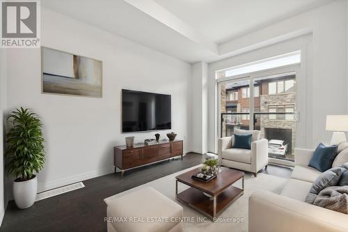 #296 -30 Times Square Blvd, Hamilton, ON - Indoor Photo Showing Living Room