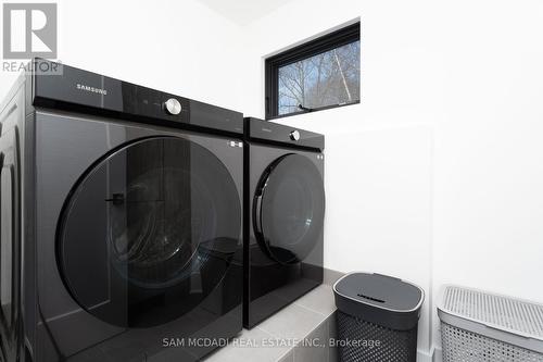 1500 Marshwood Pl, Mississauga, ON - Indoor Photo Showing Laundry Room