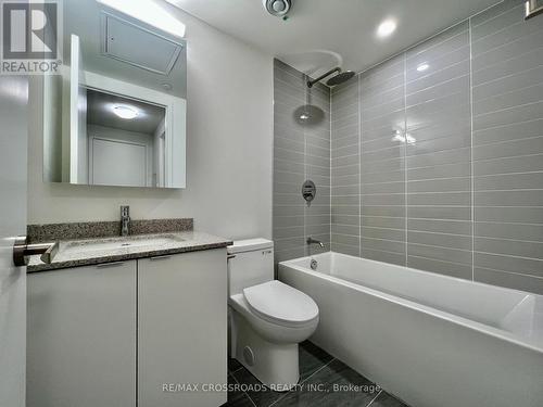 1111W - 3 Rosewater Street, Richmond Hill, ON - Indoor Photo Showing Bathroom