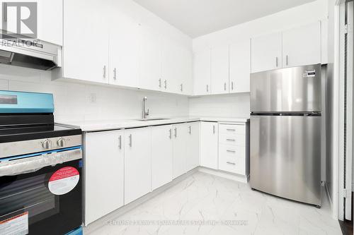 912 - 360 Ridelle Avenue, Toronto, ON - Indoor Photo Showing Kitchen With Stainless Steel Kitchen