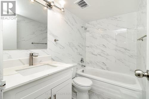 912 - 360 Ridelle Avenue, Toronto, ON - Indoor Photo Showing Bathroom