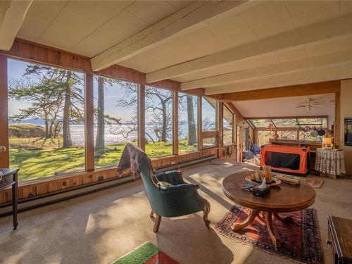 9929 Southlands Dr, Pender Island, BC - 