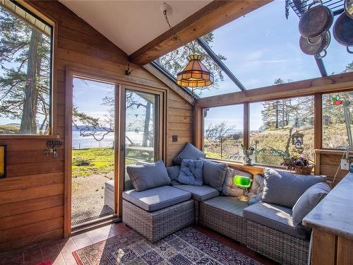 9929 Southlands Dr, Pender Island, BC -  With Exterior