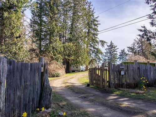 9929 Southlands Dr, Pender Island, BC - Outdoor