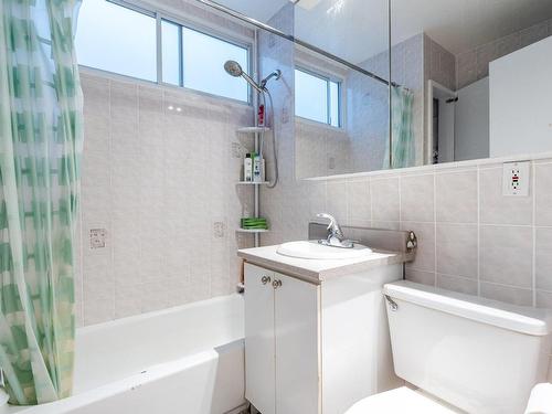 Salle de bains - 10225  - 10227 Rue De Lille, Montréal (Ahuntsic-Cartierville), QC - Indoor Photo Showing Bathroom